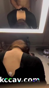 从浴室干到床上女友很爽