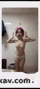 露脸自慰合集（2）还是大学生最听话的
