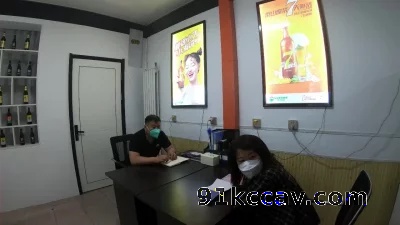 公司销售与公司财务下班没人办公室偷情（看下面   私信）