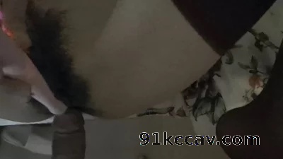 乳夹调教小母狗，满嘴的骚话。