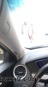 被路过的小姑凉发现车上口交中的小情人