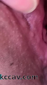 三倍镜头近距离玩弄哺乳期大奶的骚逼