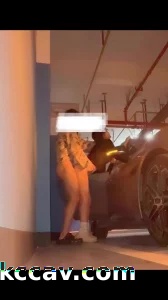 送美女同事回家 在她家地下车库干一炮再走