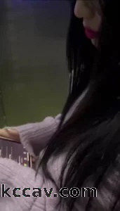 凌晨5点去女孩家，电梯里面就威胁我说她睡不着今晚也不让我睡了