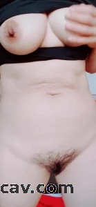 乳房还算大