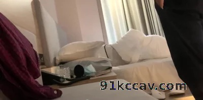 女记者