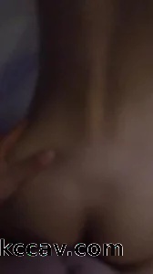 美甲店00后妹妹，和男朋友打完电话被我操