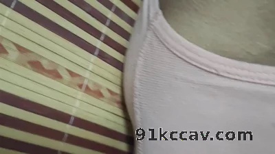原创美少妇阴毛茂密里面粉红还没开始摸一下内裤就湿了 91porn