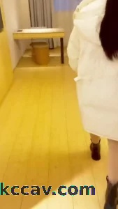 漂亮少妇在家偷情 吃鸡上位骑乘技术一流 被无套输出 奶子哗哗后入冲击