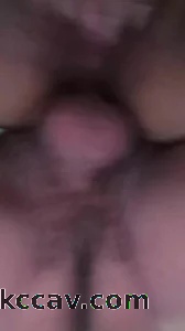 “我要高潮了”调大音量能听见，因为女友客厅她姐姐在，只能憋着不敢叫