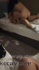 和比差女的3p经历