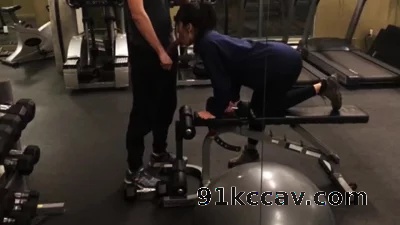 已更新）体育生大早上健身房勾搭女学员，酒店疯狂抽插