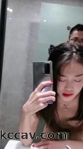 极品反差婊 ,喜欢对着镜子做爱，享受快速抽插