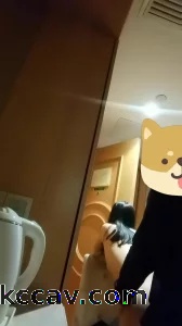 操大学学姐，边操边露出取外卖