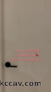 [原创] 举牌后入身穿红色网袜红色性感高跟的骚逼