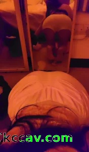 等不及周末了 周五突袭回家 看看人妻有没有偷人