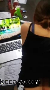 真实刺激！在办公室和同事偷情 用力操不敢发出声音