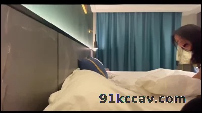 酒店爆草黑丝女友