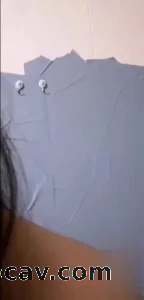 【雨哥原创】真实自拍良家少妇逼痒难耐汁水四溢，自慰给我看