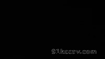 大屁股骚货就是欠操，配淫文露侧脸
