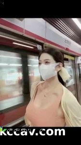大哥的漂亮老婆无法满足让我勾引并且发自慰视频给我看【看】