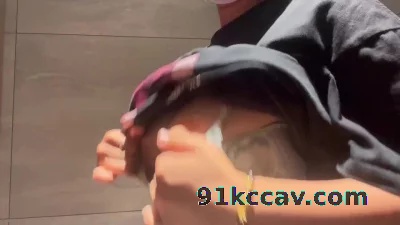 真空在公司卫生间发骚