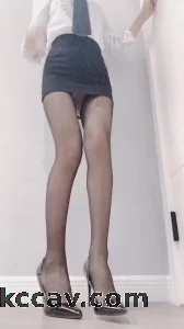 黑丝制服自己玩大玩具白浆四溢