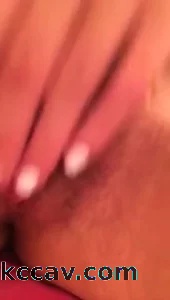 异地恋女朋友发骚自慰