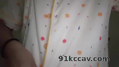 女友厕所自拍给我看