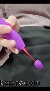 自己在家玩都出白浆糊了，想要大鸡吧