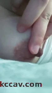 大奶少妇聊骚的自摸视频
