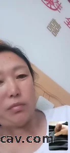 白毛浮绿水，茄子插逼嘴