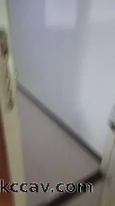 小旅馆里开门操