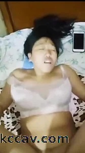 就喜欢离异熟女，可以无套内射，还淫语不断