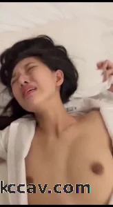 酒店约操身材超好，颜值很高的少妇，被操的表情纠结