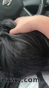 大学母狗车里口交