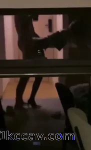 腿太长了