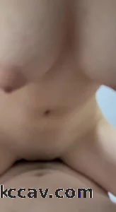 巨乳大学生，眼罩女上